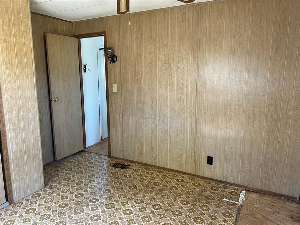 Activo con contrato: $50,000 (2 camas, 1 baños, 672 Pies cuadrados)