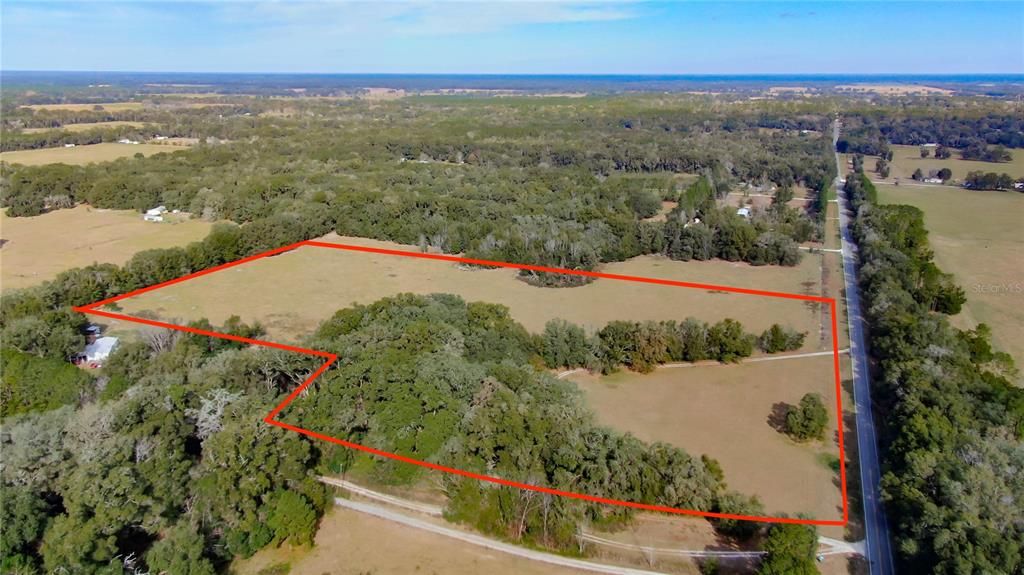 Vendido Recientemente: $399,900 (3 camas, 2 baños, 2766 Pies cuadrados)