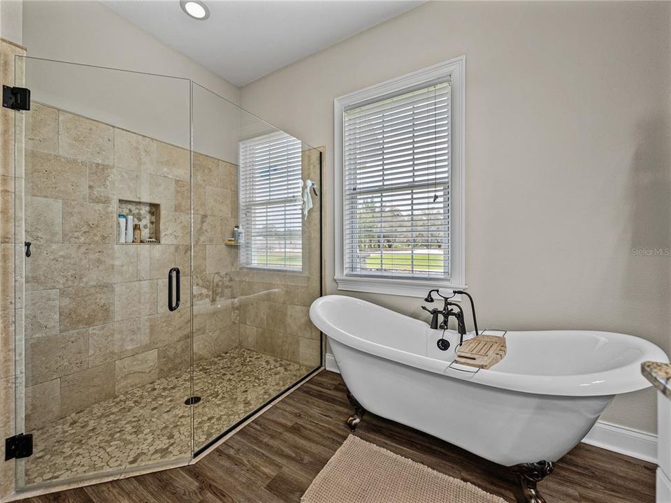 待售: $899,000 (3 贝兹, 3 浴室, 2433 平方英尺)