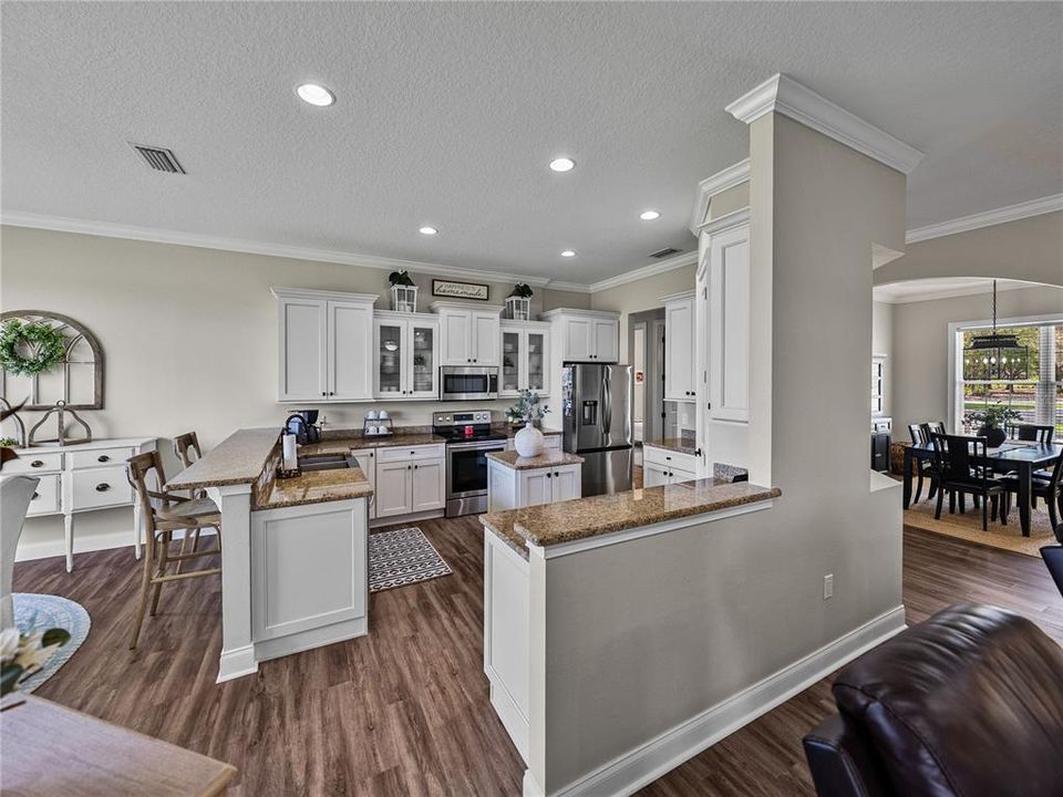 待售: $899,000 (3 贝兹, 3 浴室, 2433 平方英尺)