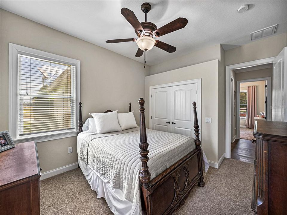 待售: $899,000 (3 贝兹, 3 浴室, 2433 平方英尺)