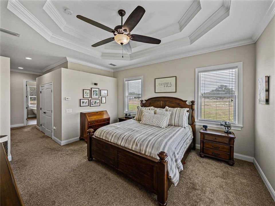 待售: $899,000 (3 贝兹, 3 浴室, 2433 平方英尺)