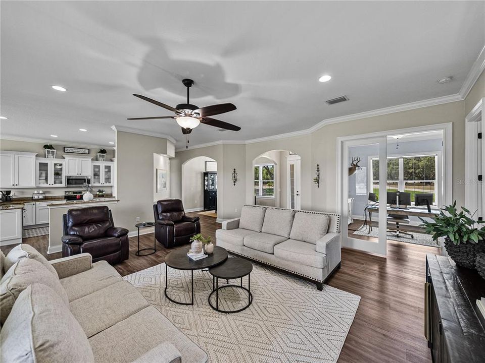 待售: $899,000 (3 贝兹, 3 浴室, 2433 平方英尺)