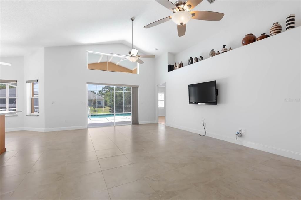 Active With Contract: $585,000 (3 beds, 2 baths, 1635 Square Feet)