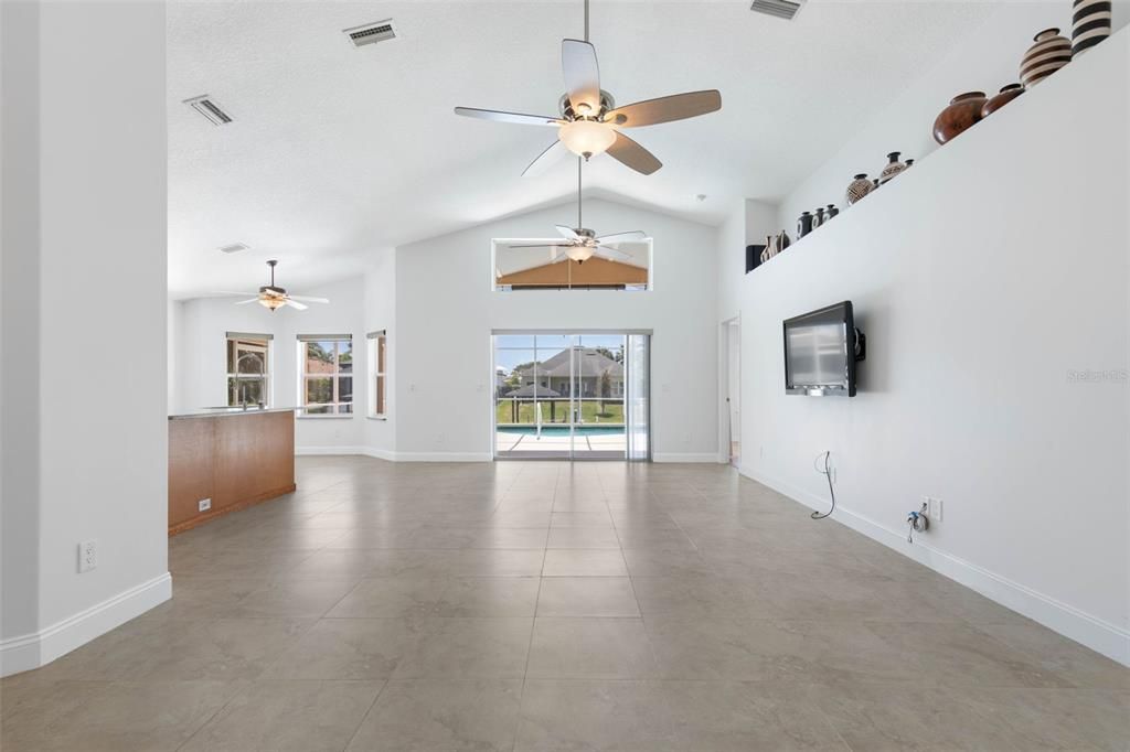 Active With Contract: $585,000 (3 beds, 2 baths, 1635 Square Feet)