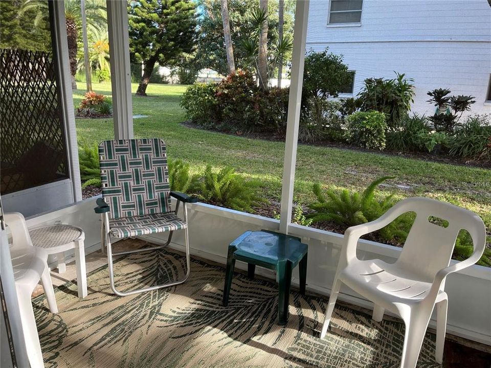 合同活跃: $1,395 (2 贝兹, 2 浴室, 1026 平方英尺)