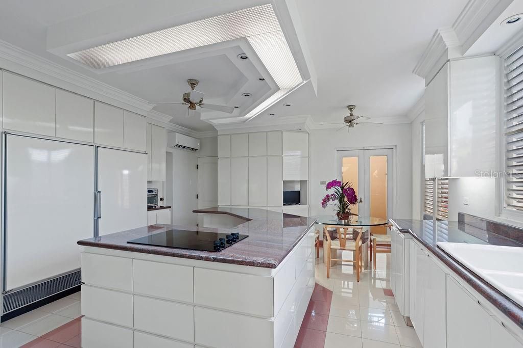 待售: $3,900,000 (5 贝兹, 7 浴室, 6202 平方英尺)