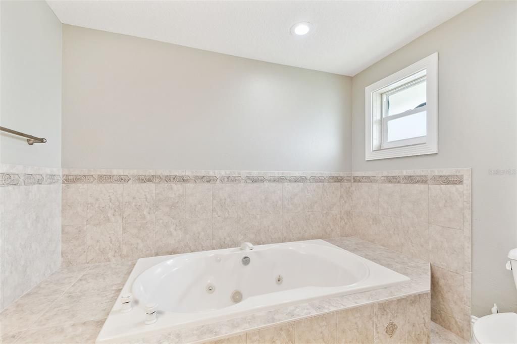 For Rent: $8,500 (4 beds, 3 baths, 2902 Square Feet)