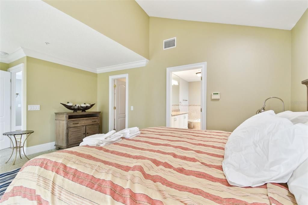 For Rent: $8,500 (4 beds, 3 baths, 2902 Square Feet)