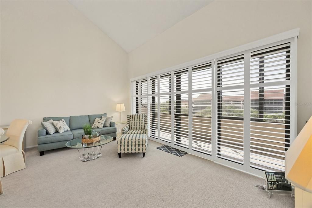 На продажу: $643,000 (2 спален, 2 ванн, 1306 Квадратных фут)