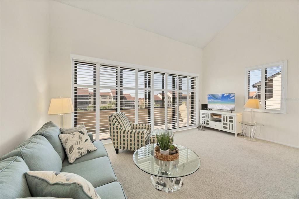 На продажу: $643,000 (2 спален, 2 ванн, 1306 Квадратных фут)