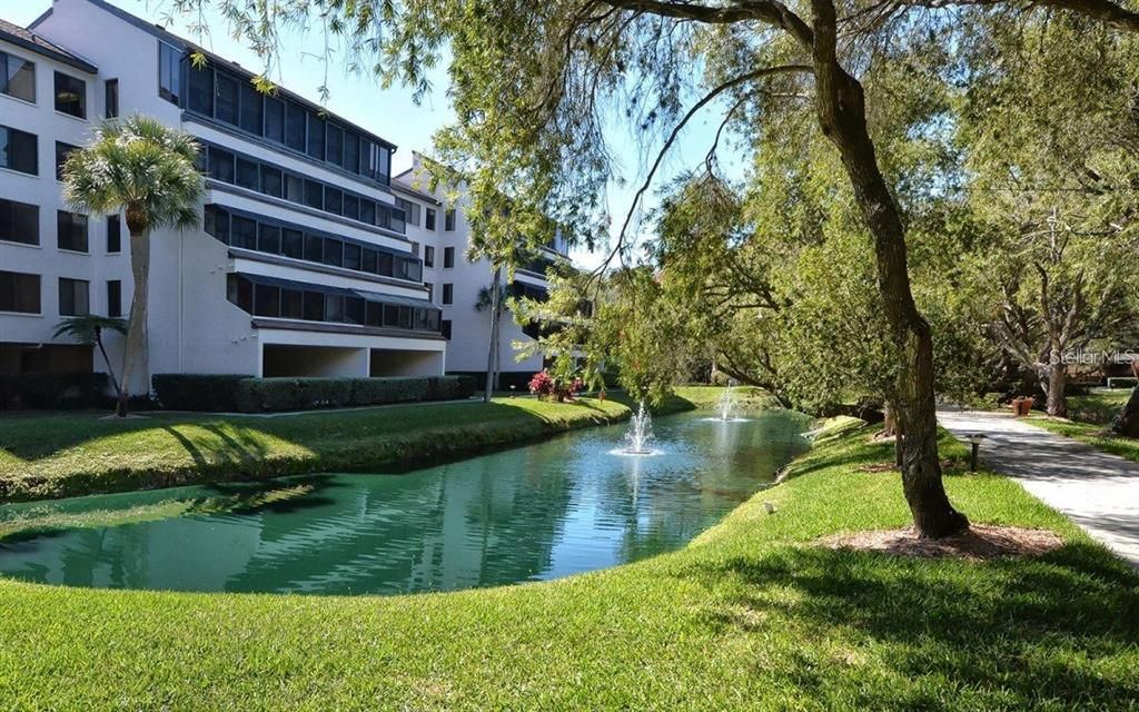 На продажу: $643,000 (2 спален, 2 ванн, 1306 Квадратных фут)