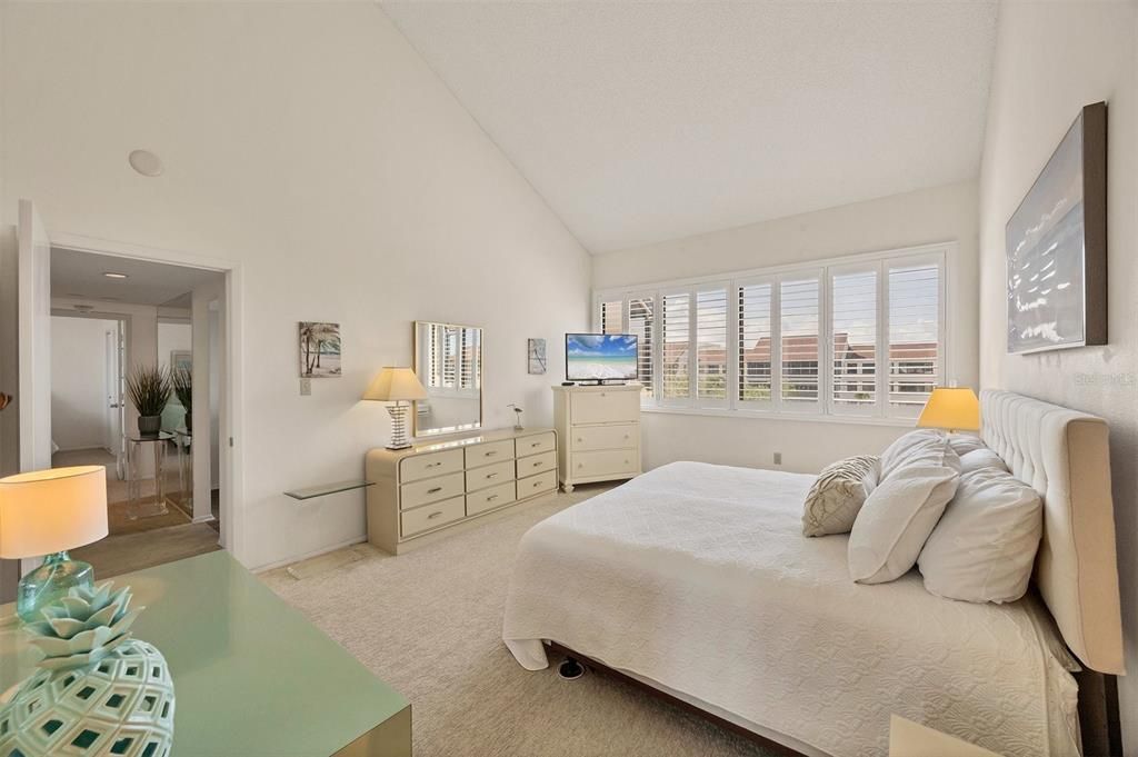 На продажу: $643,000 (2 спален, 2 ванн, 1306 Квадратных фут)