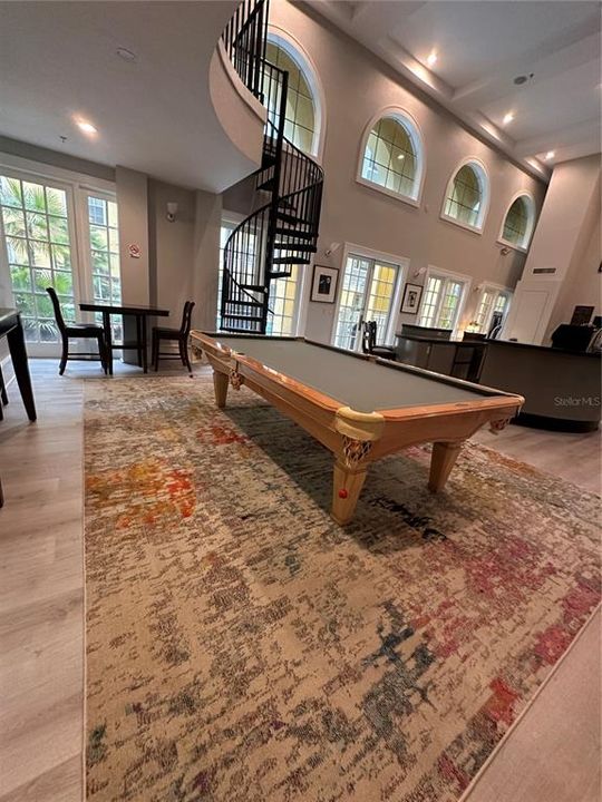 For Sale: $285,000 (2 beds, 2 baths, 1070 Square Feet)