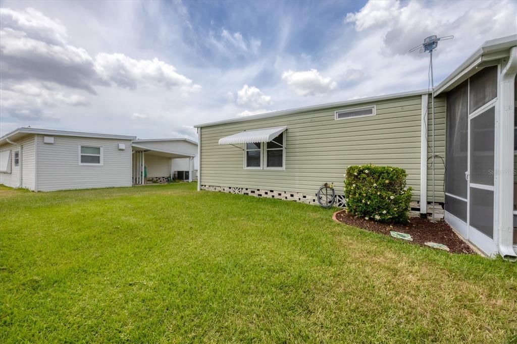 合同活跃: $194,500 (2 贝兹, 2 浴室, 960 平方英尺)