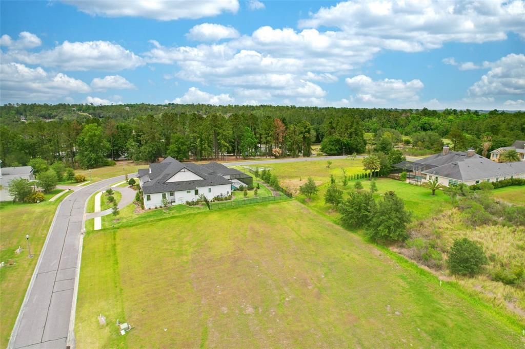 En Venta: $350,000 (0.91 acres)