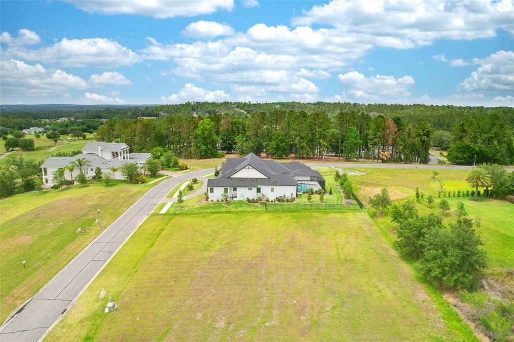 En Venta: $350,000 (0.91 acres)