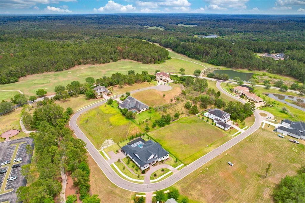 En Venta: $350,000 (0.91 acres)