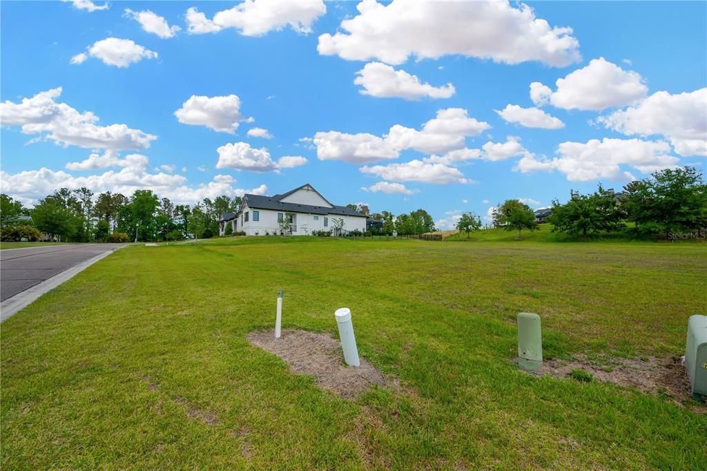 En Venta: $350,000 (0.91 acres)