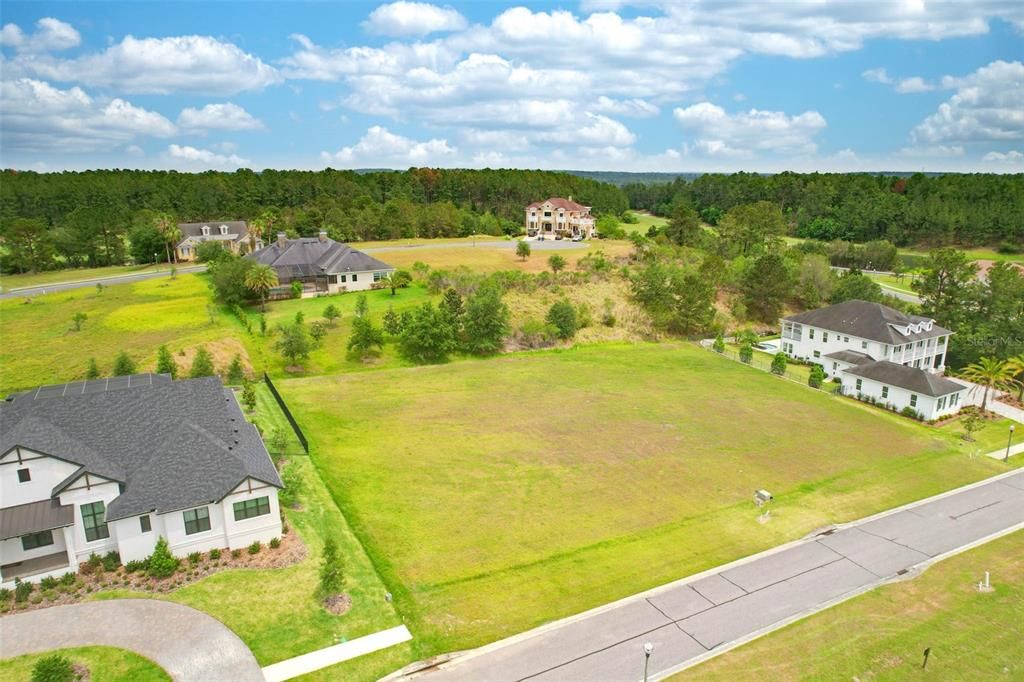 En Venta: $350,000 (0.91 acres)