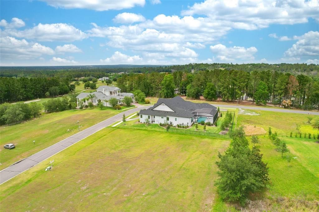 En Venta: $350,000 (0.91 acres)