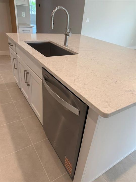 Active With Contract: $479,000 (3 beds, 2 baths, 2080 Square Feet)