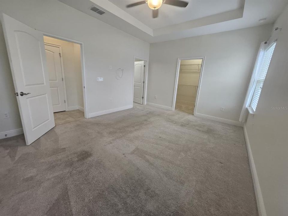 For Rent: $2,400 (4 beds, 2 baths, 1859 Square Feet)