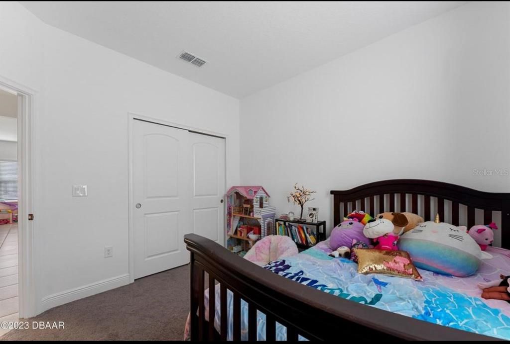 For Rent: $2,400 (4 beds, 2 baths, 1859 Square Feet)