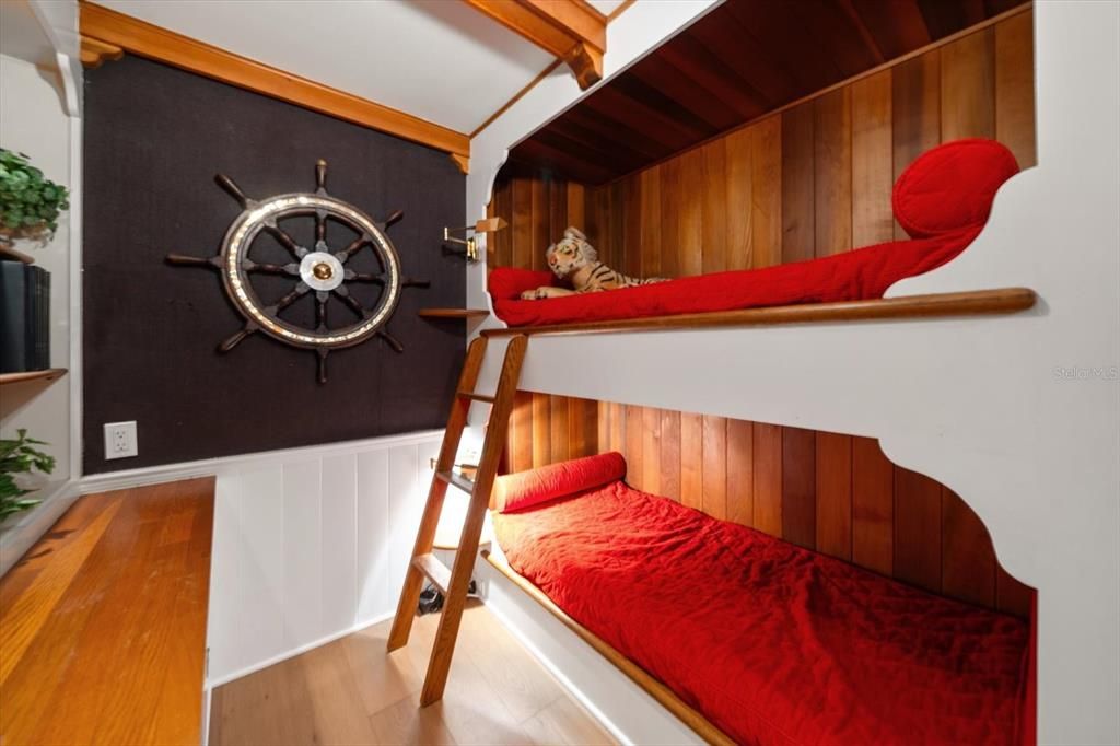 На продажу: $1,075,000 (3 спален, 2 ванн, 1200 Квадратных фут)