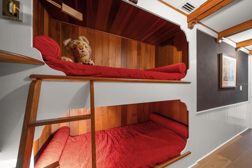 На продажу: $1,075,000 (3 спален, 2 ванн, 1200 Квадратных фут)