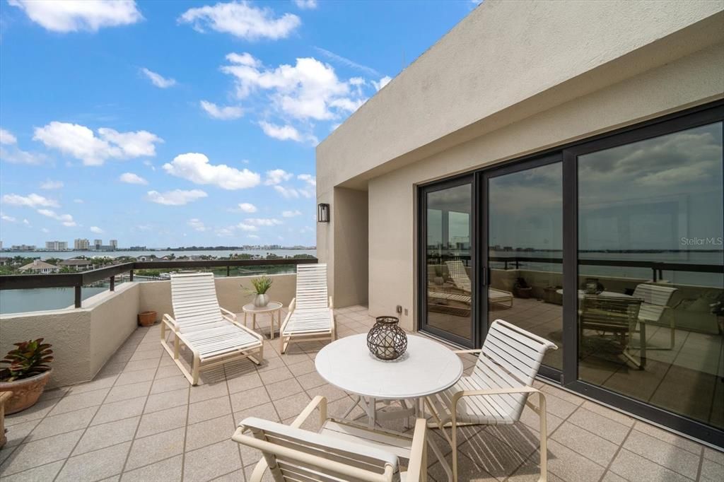 На продажу: $1,075,000 (3 спален, 2 ванн, 1200 Квадратных фут)