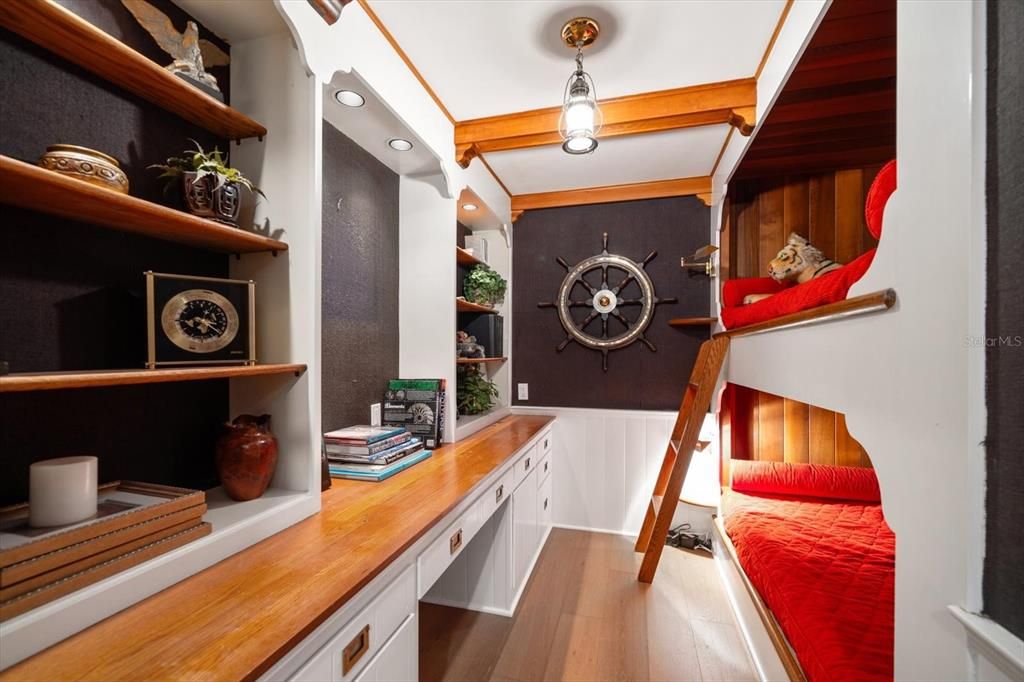 На продажу: $1,075,000 (3 спален, 2 ванн, 1200 Квадратных фут)