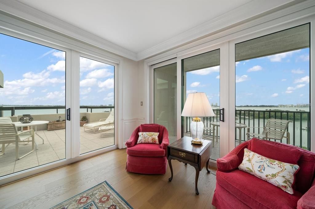 На продажу: $1,075,000 (3 спален, 2 ванн, 1200 Квадратных фут)