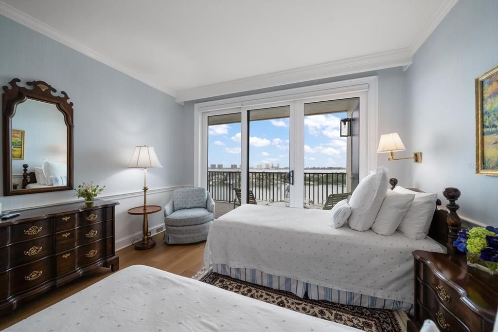 На продажу: $1,075,000 (3 спален, 2 ванн, 1200 Квадратных фут)