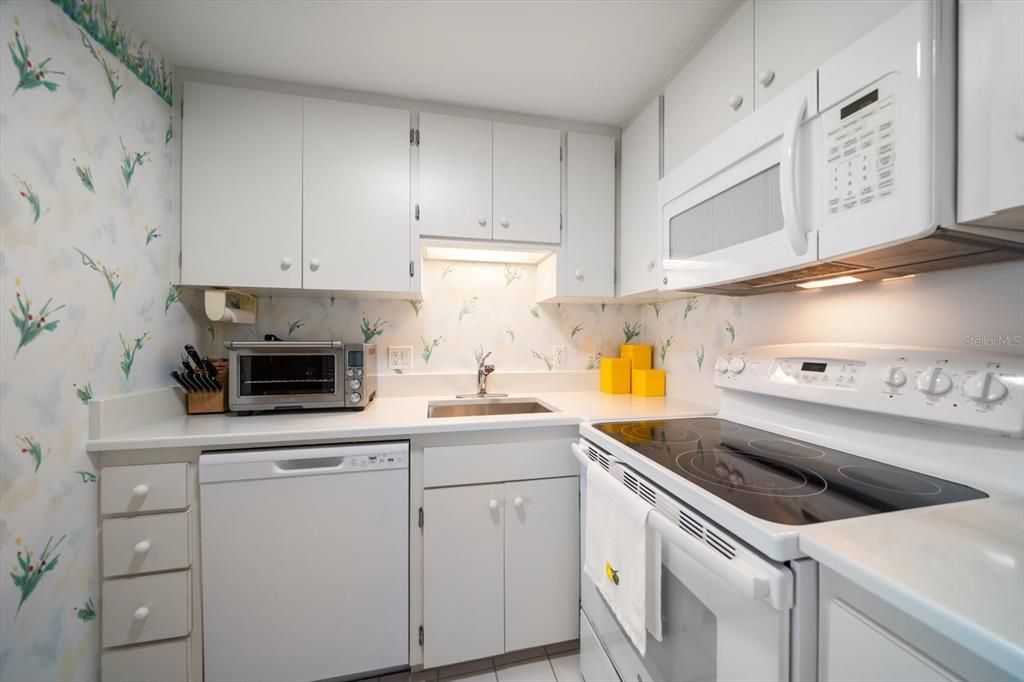 На продажу: $1,075,000 (3 спален, 2 ванн, 1200 Квадратных фут)