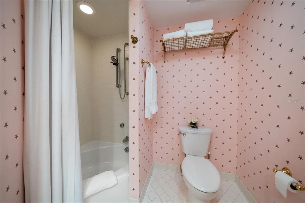 На продажу: $1,075,000 (3 спален, 2 ванн, 1200 Квадратных фут)