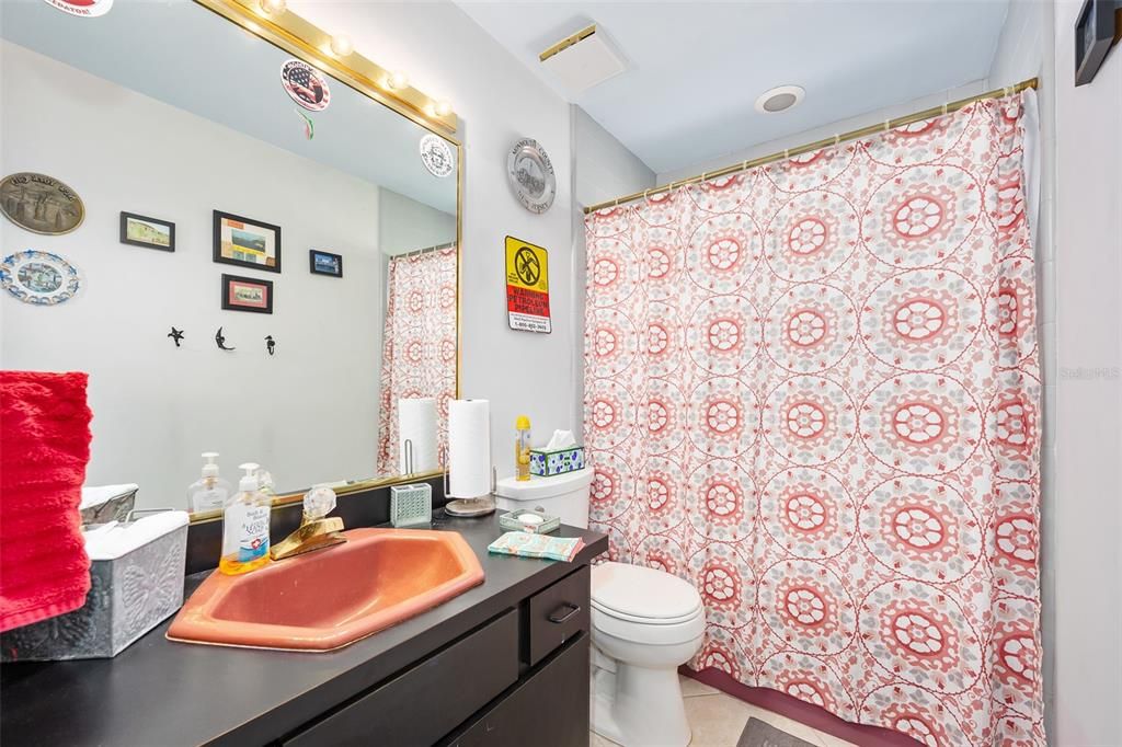 待售: $750,000 (2 贝兹, 2 浴室, 2356 平方英尺)