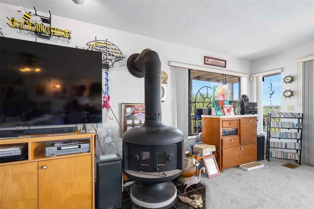 待售: $750,000 (2 贝兹, 2 浴室, 2356 平方英尺)