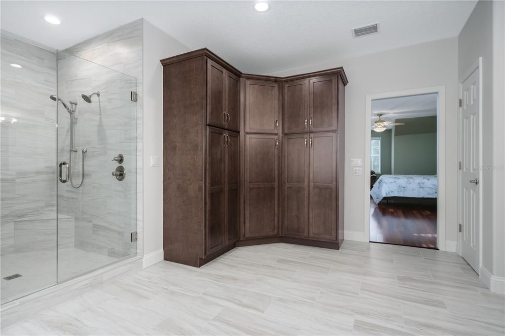 待售: $1,299,000 (4 贝兹, 3 浴室, 4456 平方英尺)