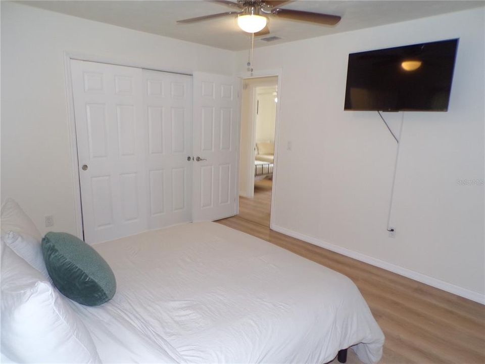 For Rent: $3,000 (3 beds, 2 baths, 1449 Square Feet)