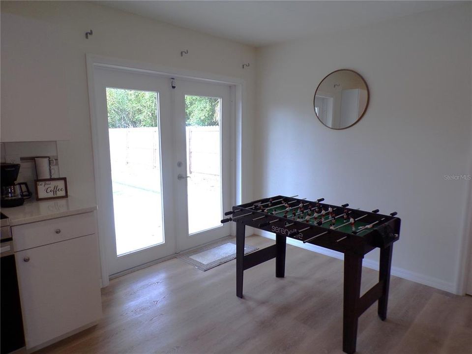 For Rent: $3,000 (3 beds, 2 baths, 1449 Square Feet)