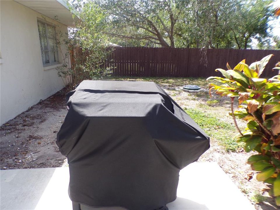 For Rent: $3,000 (3 beds, 2 baths, 1449 Square Feet)