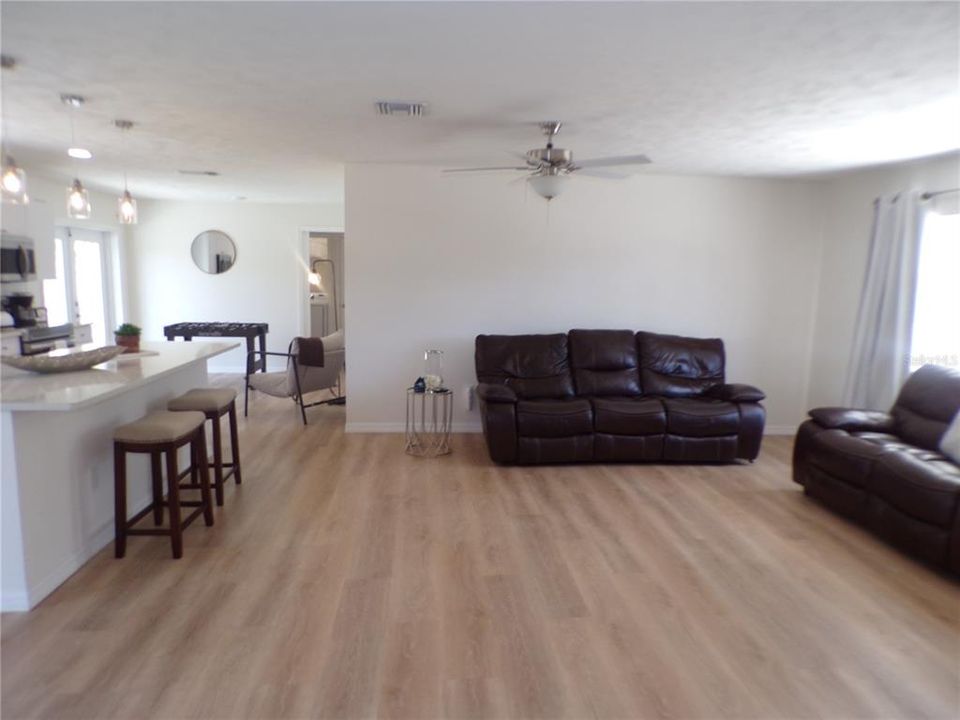 For Rent: $3,000 (3 beds, 2 baths, 1449 Square Feet)