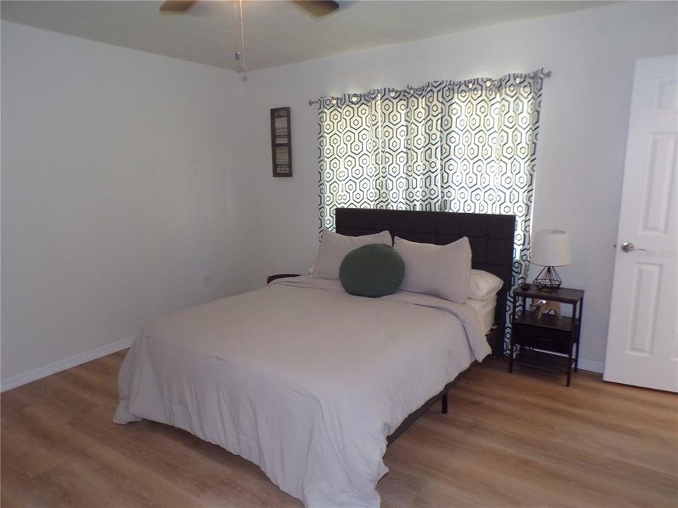 For Rent: $3,000 (3 beds, 2 baths, 1449 Square Feet)