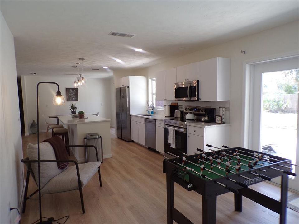 For Rent: $3,000 (3 beds, 2 baths, 1449 Square Feet)