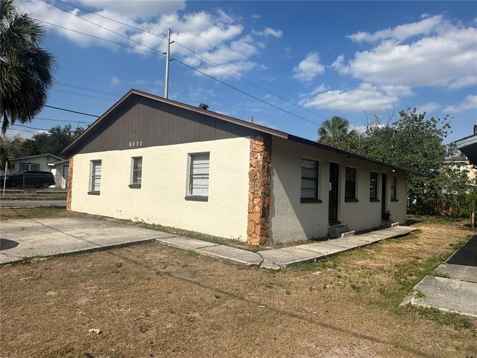 Недавно продано: $240,000 (4 спален, 2 ванн, 1715 Квадратных фут)