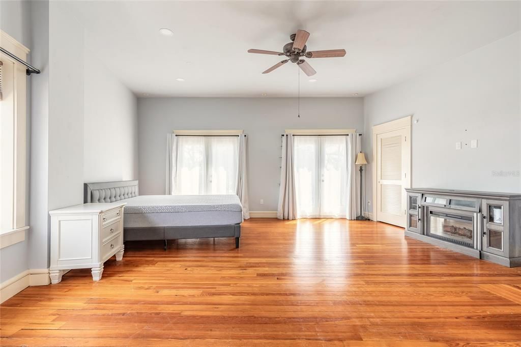 For Sale: $1,950,000 (0 beds, 0 baths, 7044 Square Feet)