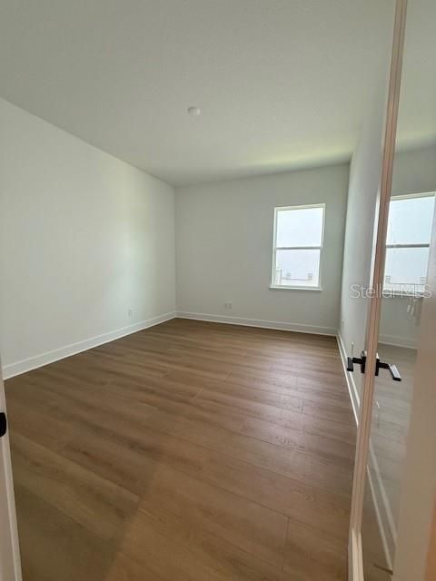 合同活跃: $579,000 (3 贝兹, 2 浴室, 2411 平方英尺)