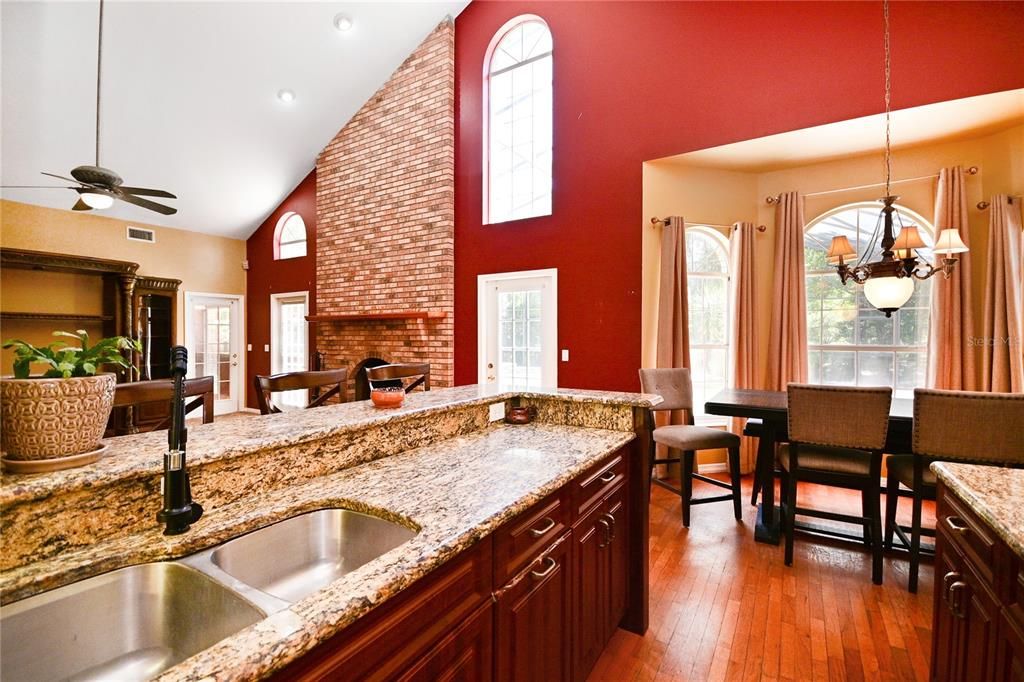 For Sale: $950,000 (4 beds, 4 baths, 3173 Square Feet)