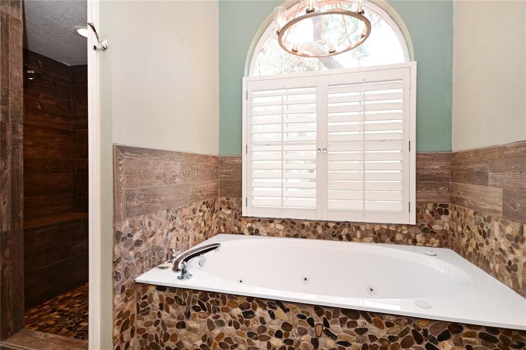 For Sale: $950,000 (4 beds, 4 baths, 3173 Square Feet)